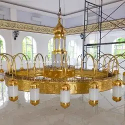 Replika lampu masjid nabawi kuningan